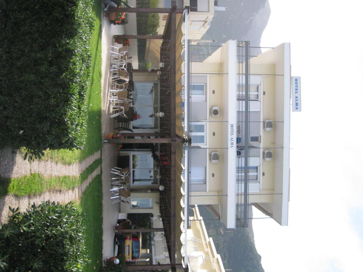 Alma Hotel Kamena Vourla Exteriér fotografie